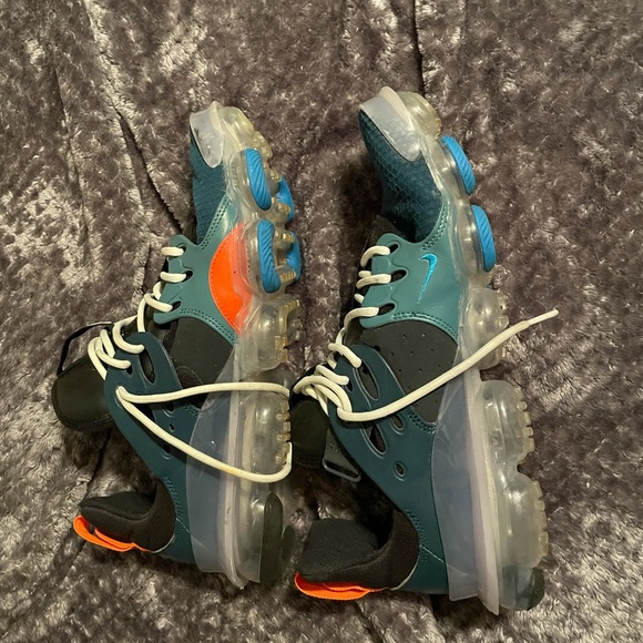 Nike DimSix